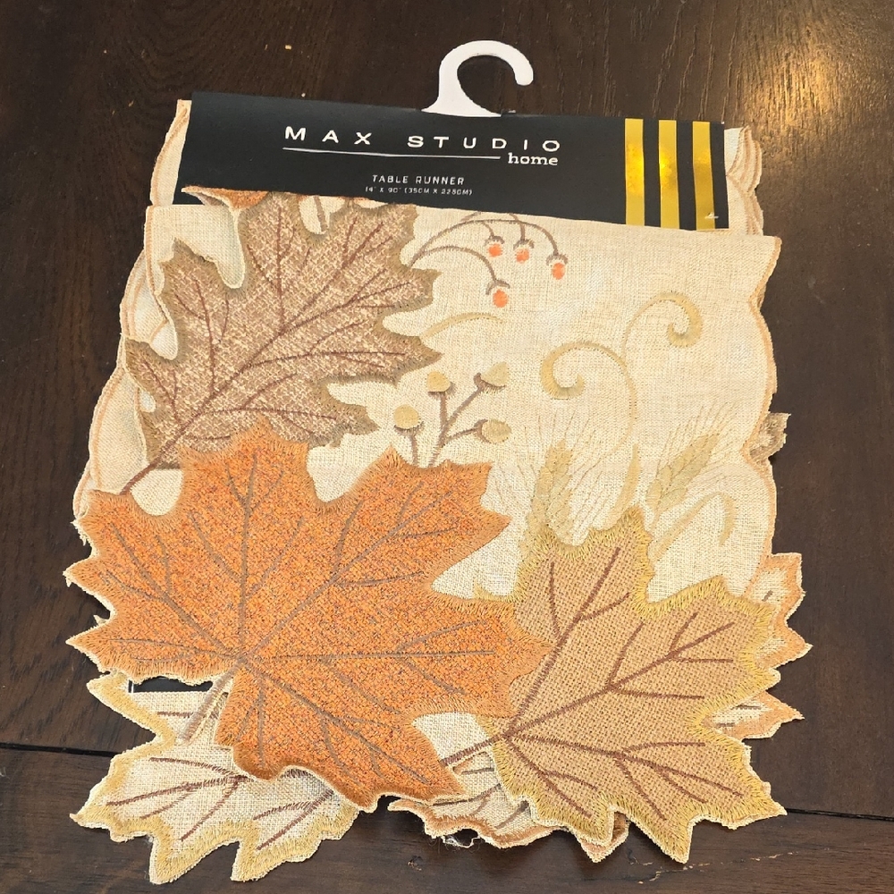 Max Studio Leaf Table Runner - Orange and Brown